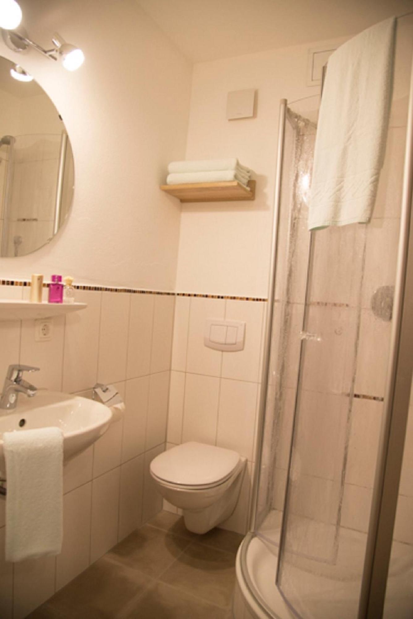 Pension Jederzeit Wallersdorf Esterno foto